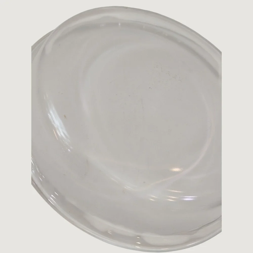 Set of 2 Pyrex #209 9